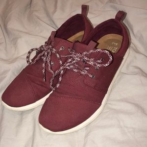 Red Toms sneaker